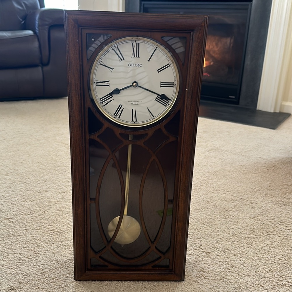 Seiko pendulum melody wooden wall clock
